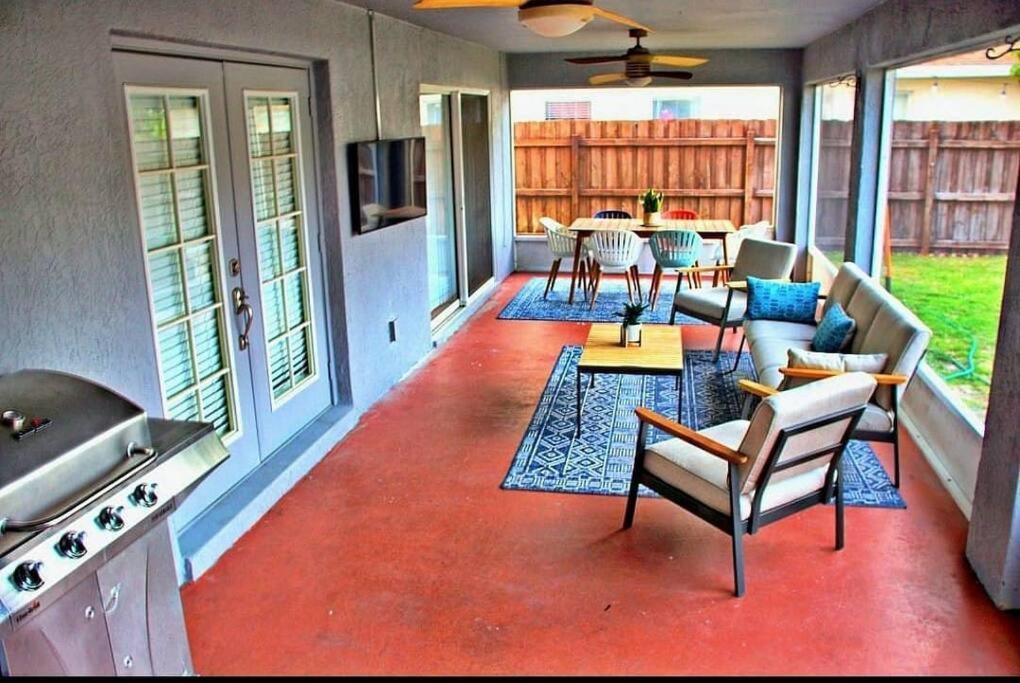 Spacious 4-bedroom 2-bath Abode * Winter Haven