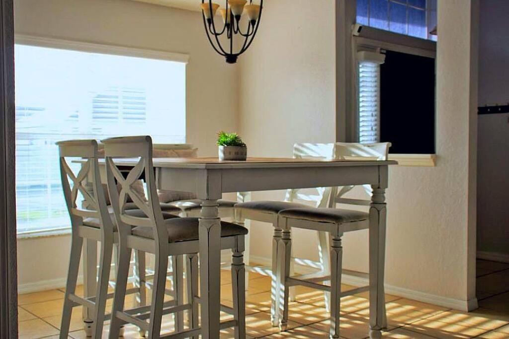 Holiday home Spacious 4-bedroom 2-bath Abode Winter Haven