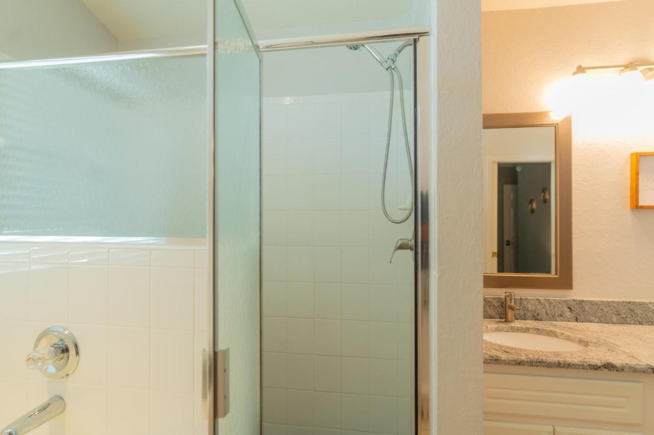 Spacious 4-bedroom 2-bath Abode * Winter Haven